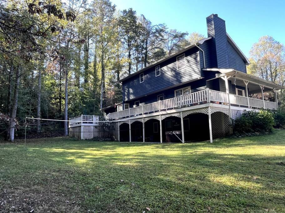 *new* Cedar Lodge, Nature Lovers Dream!