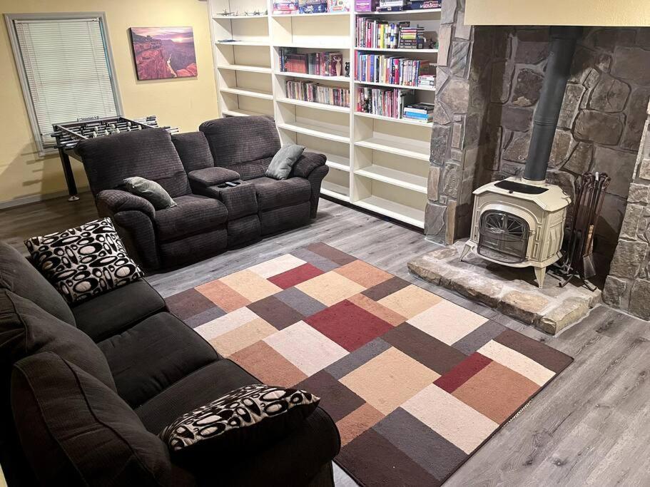 *new* Cedar Lodge, Nature Lovers Dream! *